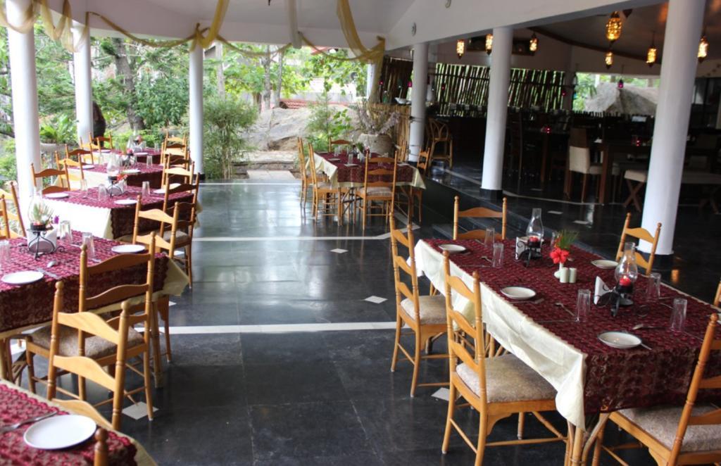 Eagle Ridge Resort Bangalore Eksteriør billede