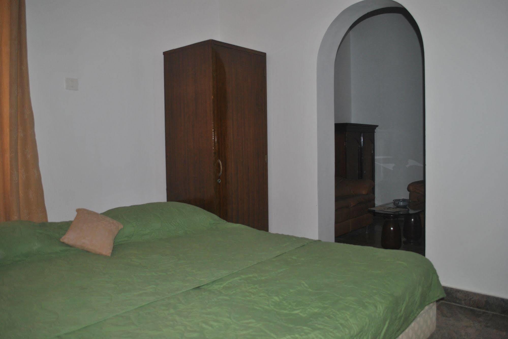 Eagle Ridge Resort Bangalore Eksteriør billede